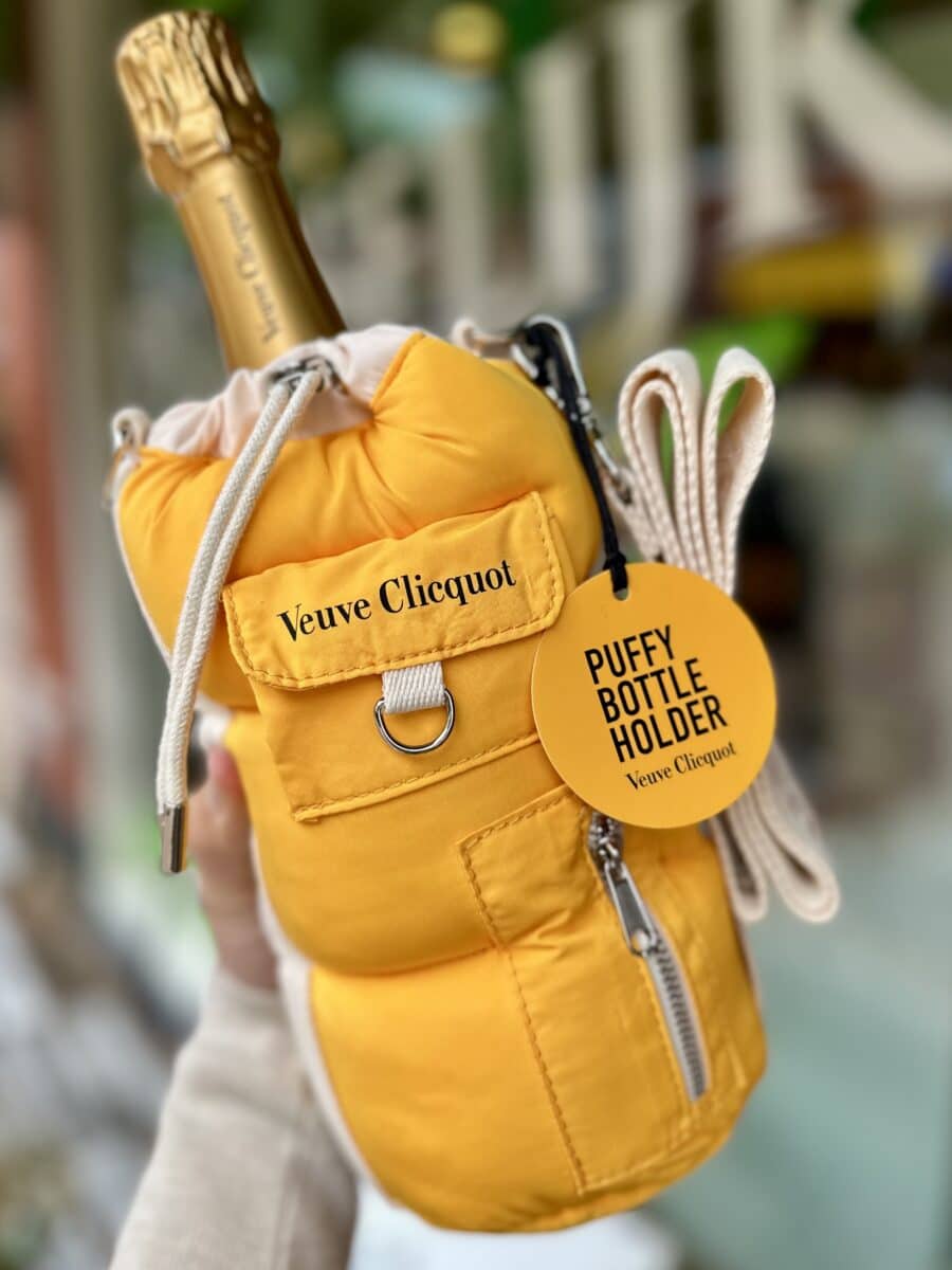 Veuve Clicquot Brut The Yellow Label met "Puffy" koeltas
